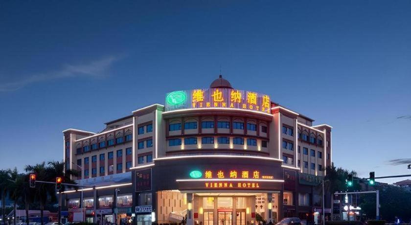 Vienna Hotel Guangxi Wuzhou High-Tech Екстериор снимка