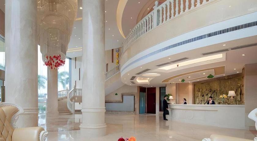 Vienna Hotel Guangxi Wuzhou High-Tech Екстериор снимка